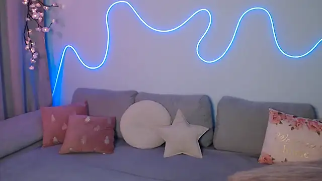 Snapshot of Haley_Vixen chatting on November 11, 2025, 9:20 am Haley Vixen online show from November 11, 2025, 9:20 am