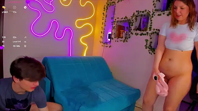 RobertAndLinela online show from January 6, 2025, 8:07 pm