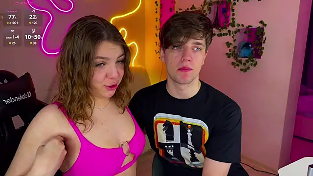 RobertAndLinela online show from February 16, 2025, 5:26 pm