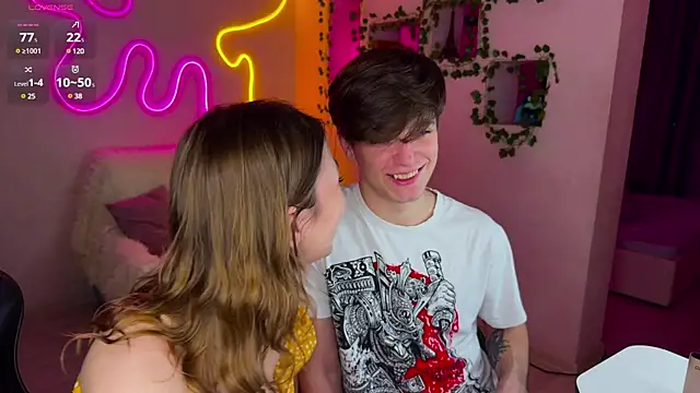 RobertAndLinela online show from February 21, 2025, 10:59 pm