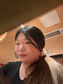 Snapshot of Happyou2 chatting on February 22, 2025, 10:07 am Happyou2 online show from February 22, 2025, 10:07 am