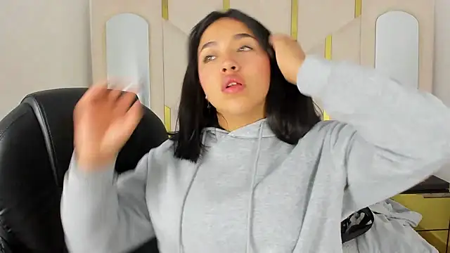 Snapshot of IsabellRodriguez18 chatting on October 1, 2025, 3:12 am IsabellRodriguez18 online show from October 1, 2025, 3:12 am