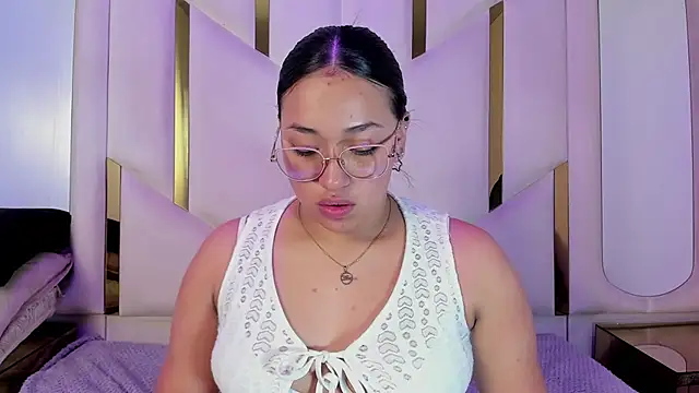 Snapshot of IsabellRodriguez18 chatting on March 26, 2026, 3:23 am IsabellRodriguez18 online show from March 26, 2026, 3:23 am