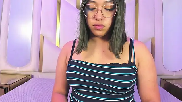 Snapshot of IsabellRodriguez18 chatting on March 27, 2026, 3:23 am IsabellRodriguez18 online show from March 27, 2026, 3:23 am