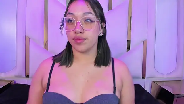 Snapshot of IsabellRodriguez18 chatting on April 11, 2026, 7:45 am IsabellRodriguez18 online show from April 11, 2026, 7:45 am