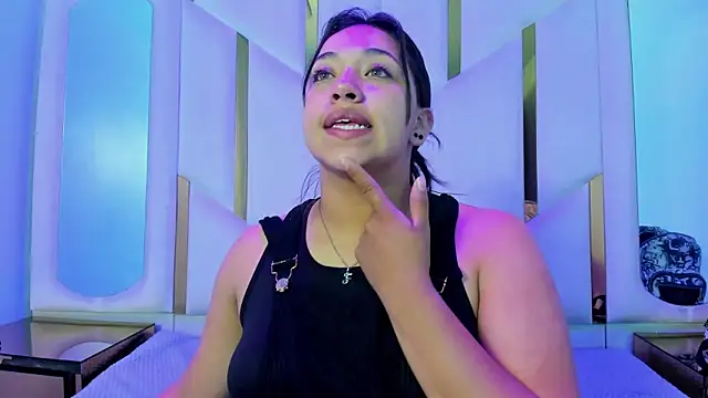 Snapshot of IsabellRodriguez18 chatting on April 17, 2026, 4:04 am IsabellRodriguez18 online show from April 17, 2026, 4:04 am