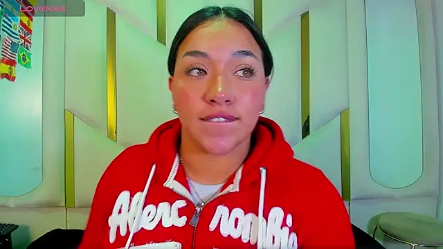 IsabellRodriguez18 online show from June 27, 2026, 3:33 am
