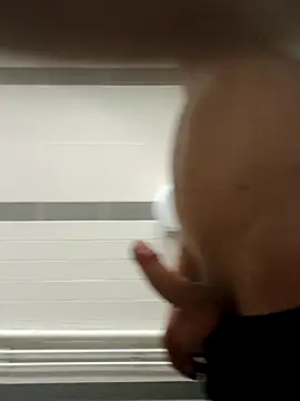 rominoucoquin online show from April 9, 2026, 4:34 pm