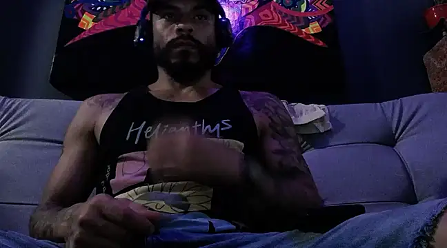 Snapshot of callme_douglas chatting on February 25, 2025, 10:50 pm callme douglas online show from February 25, 2025, 10:50 pm