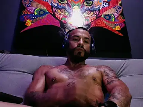 Snapshot of callme_douglas chatting on March 2, 2025, 2:08 am callme douglas online show from March 2, 2025, 2:08 am