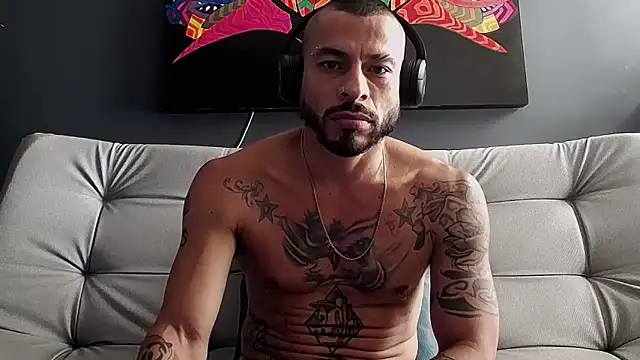 Snapshot of callme_douglas chatting on September 17, 2025, 1:46 pm callme douglas online show from September 17, 2025, 1:46 pm