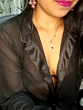 sexyhoney27 online show from January 28, 2025, 6:07 pm