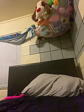 kayNkris online show from April 16, 2026, 1:01 pm