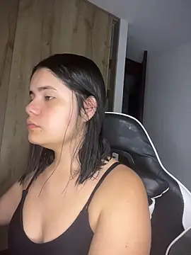 pretty angela1 online show from November 30, 2025, 11:53 pm