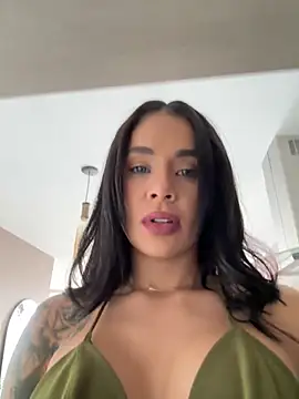 Snapshot of Karol_Towers chatting on January 4, 2025, 4:43 pm Karol Towers online show from January 4, 2025, 4:43 pm