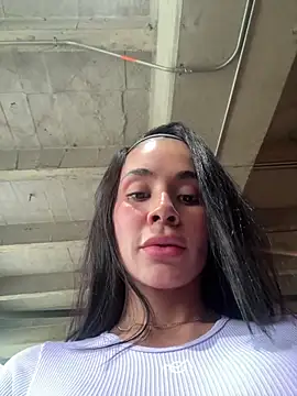 Snapshot of Karol_Towers chatting on February 6, 2025, 5:09 pm Karol Towers online show from February 6, 2025, 5:09 pm