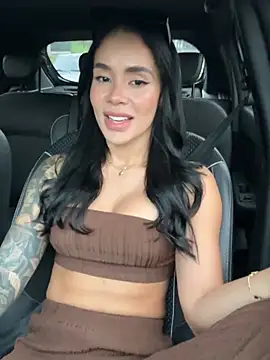 Snapshot of Karol_Towers chatting on March 1, 2025, 8:10 pm Karol Towers online show from March 1, 2025, 8:10 pm