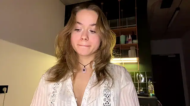 Snapshot of RoxyStar17 chatting on January 10, 2025, 8:15 pm RoxyStar17 online show from January 10, 2025, 8:15 pm