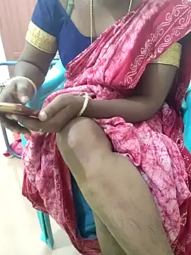 Snapshot of Tamil_roja69 chatting on January 30, 2025, 12:18 am Tamil roja69 online show from January 30, 2025, 12:18 am