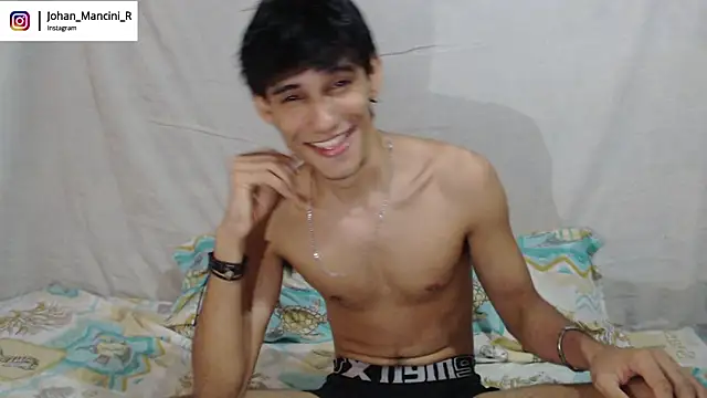 Snapshot of Johan_Mancini_R chatting on May 11, 2026, 7:33 pm Johan Mancini R online show from May 11, 2026, 7:33 pm