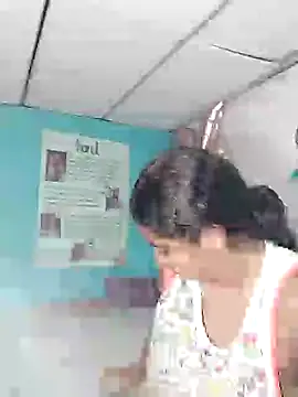 Snapshot of cleo_lincy13 chatting on December 29, 2024, 6:03 am cleo lincy13 online show from December 29, 2024, 6:03 am