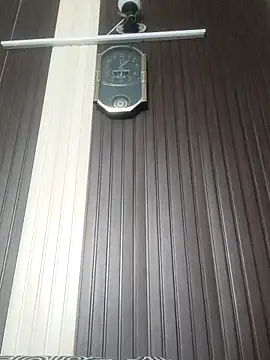 indihotguy online show from February 16, 2025, 12:21 pm