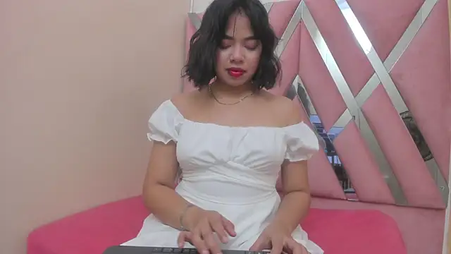 CATTLEYA BIANCHI145 online show from January 12, 2025, 2:24 am