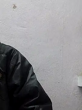 fakelove95 online show from March 6, 2025, 6:26 pm