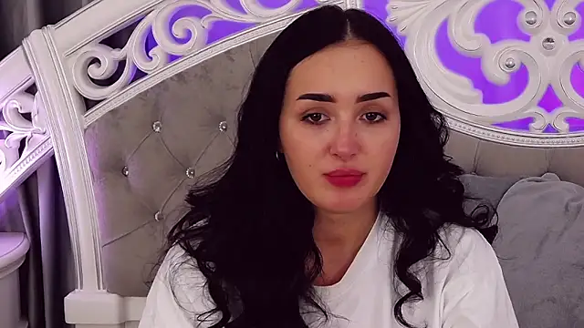 KimKhallifa online show from January 14, 2025, 10:59 am