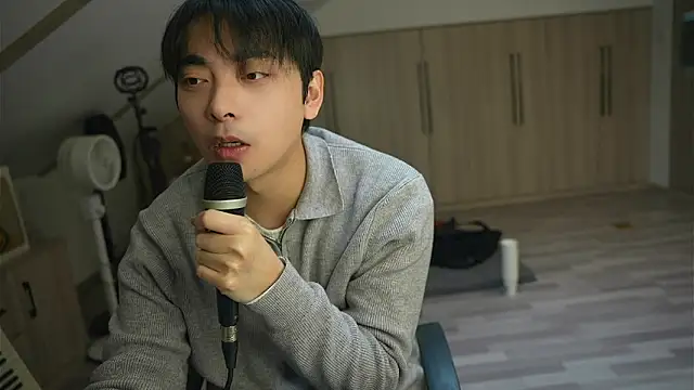 chinalover4199 online show from February 2, 2026, 4:22 am