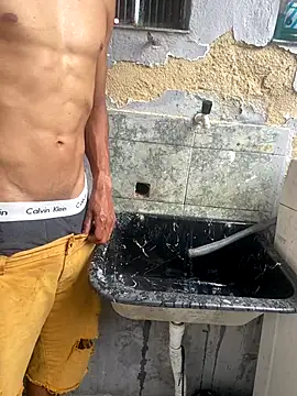 casalhot2533 online show from November 17, 2025, 12:55 pm