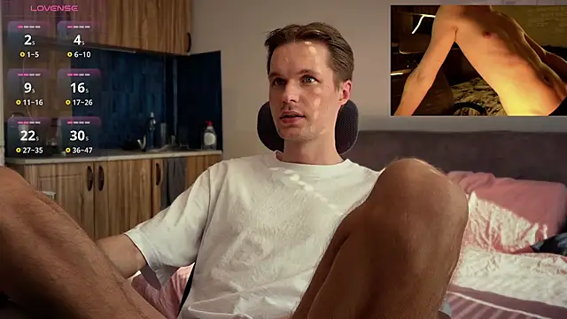 Leonnextdoor online show from April 30, 2026, 9:59 am