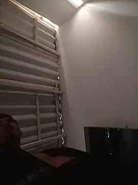 Snapshot of XGublex chatting on October 27, 2025, 3:27 pm XGublex online show from October 27, 2025, 3:27 pm