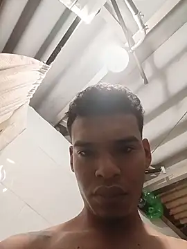 Snapshot of XGublex chatting on November 1, 2025, 7:32 am XGublex online show from November 1, 2025, 7:32 am