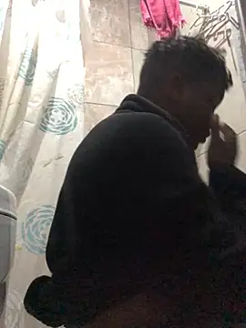 Redfucks333 online show from April 16, 2026, 4:24 am