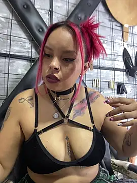 Snapshot of Alana_Roth chatting on October 17, 2025, 7:49 pm Alana Roth online show from October 17, 2025, 7:49 pm