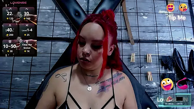 Snapshot of Alana_Roth chatting on November 10, 2025, 7:13 pm Alana Roth online show from November 10, 2025, 7:13 pm