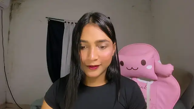 Snapshot of Miss_noah18 chatting on October 11, 2025, 9:13 pm Miss noah18 online show from October 11, 2025, 9:13 pm