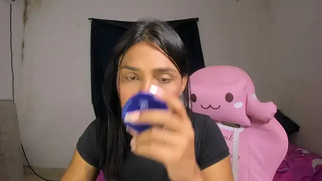 Snapshot of Miss_noah18 chatting on October 15, 2025, 9:48 pm Miss noah18 online show from October 15, 2025, 9:48 pm