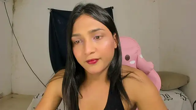 Snapshot of Miss_noah18 chatting on November 4, 2025, 9:14 pm Miss noah18 online show from November 4, 2025, 9:14 pm