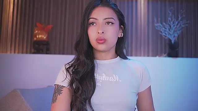 Camila dupont online show from April 14, 2026, 3:34 am