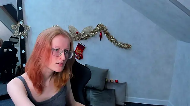 ElizabethHarpper online show from January 14, 2025, 11:42 am