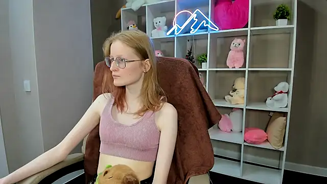 ElizabethHarpper online show from January 30, 2025, 2:25 pm