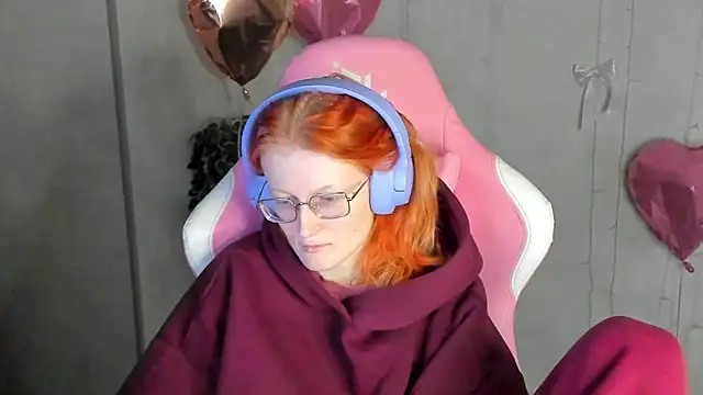 ElizabethHarpper online show from February 26, 2026, 5:12 pm