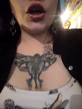 Snapshot of Miss_Amelie chatting on March 6, 2025, 1:48 am Miss Amelie online show from March 6, 2025, 1:48 am