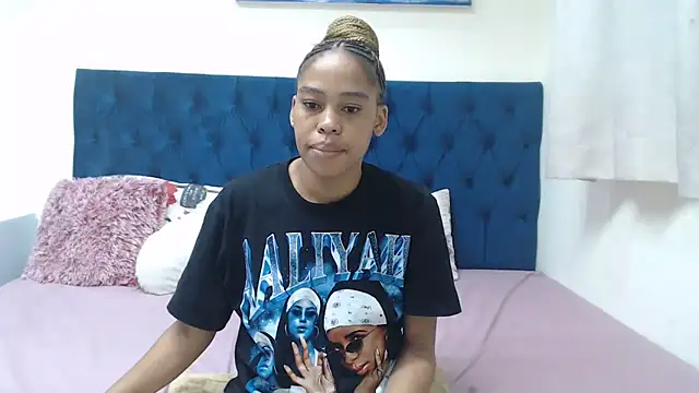 Snapshot of naughtiest_baddy chatting on February 9, 2025, 6:37 pm naughtiest baddy online show from February 9, 2025, 6:37 pm