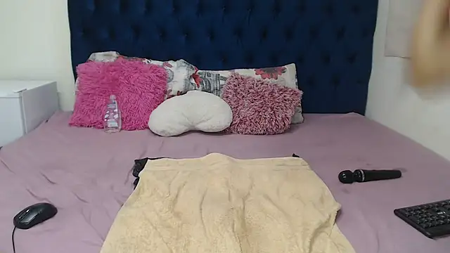 Snapshot of naughtiest_baddy chatting on March 13, 2025, 10:54 pm naughtiest baddy online show from March 13, 2025, 10:54 pm