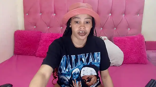 Snapshot of naughtiest_baddy chatting on September 19, 2025, 4:29 pm naughtiest baddy online show from September 19, 2025, 4:29 pm