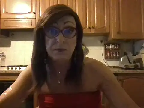 Snapshot of Tiabet chatting on November 10, 2025, 9:03 pm Tiabet online show from November 10, 2025, 9:03 pm