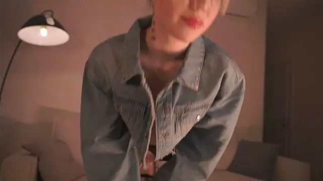 Snapshot of alittlestarrr chatting on January 28, 2025, 2:53 am alittlestarrr online show from January 28, 2025, 2:53 am